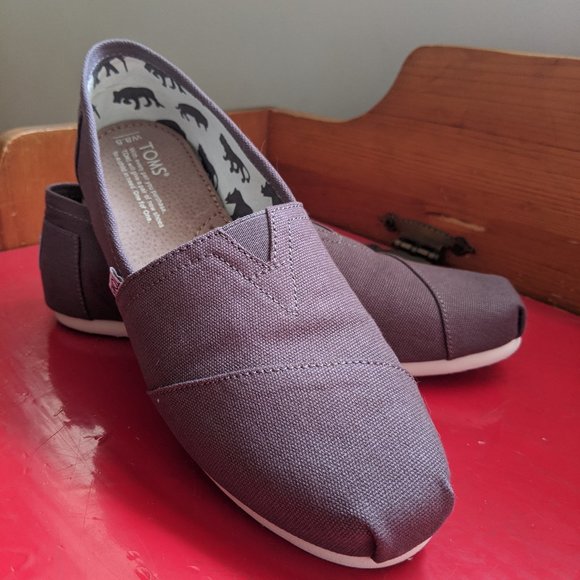 TOMS Venice or Classic Collection Shoes NEW! - Picture 2 of 6